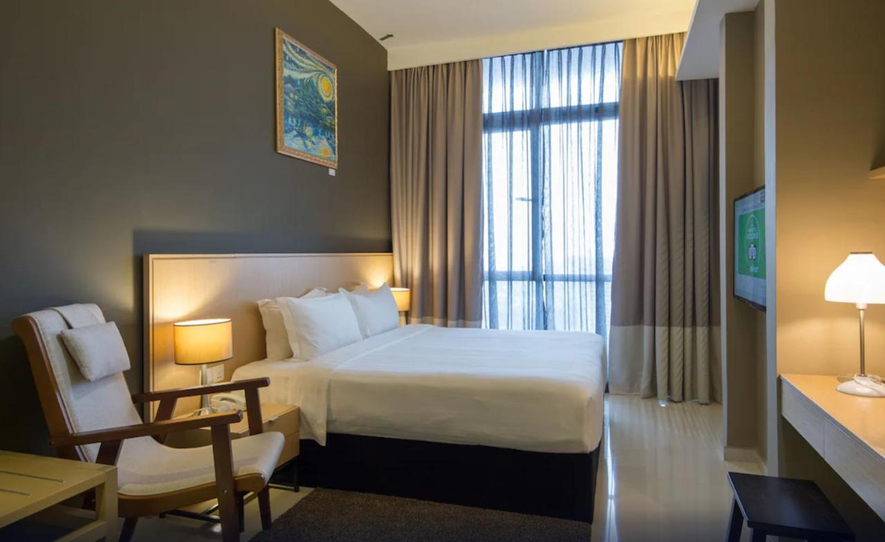 The Honeymoon Haven - 99 Residences Malacca Extérieur photo