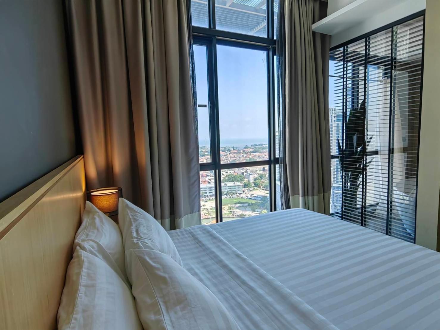The Honeymoon Haven - 99 Residences Malacca Extérieur photo